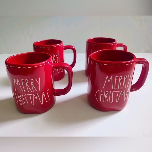 🎁Rae Dunn MERRY CHRISTMAS Mugs - Set of 4 - Red